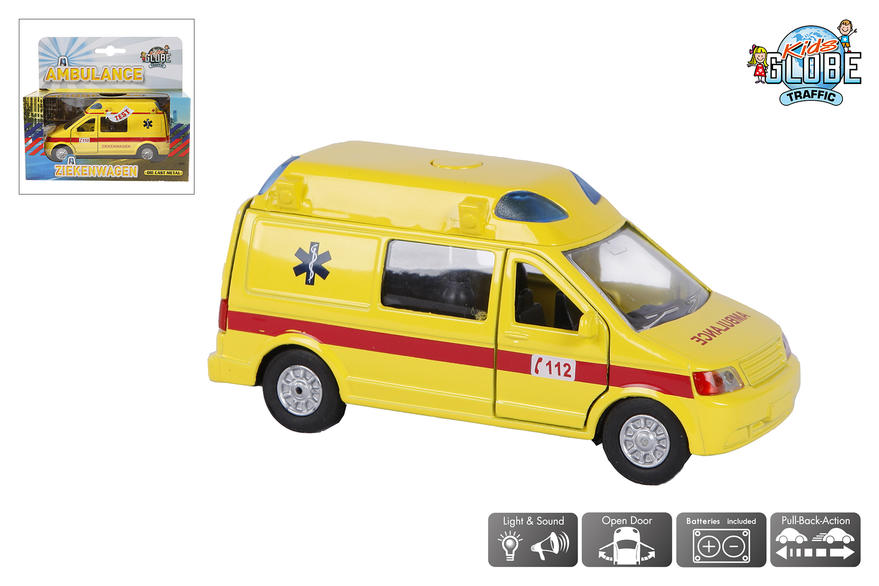 Ambulanssi &auml;&auml;nell&auml; ja valolla